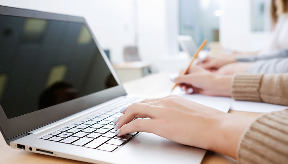 Laptop Writing