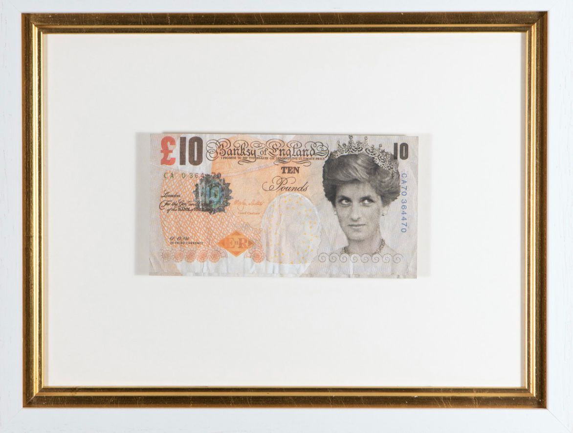 Di Ten Faced Tenner