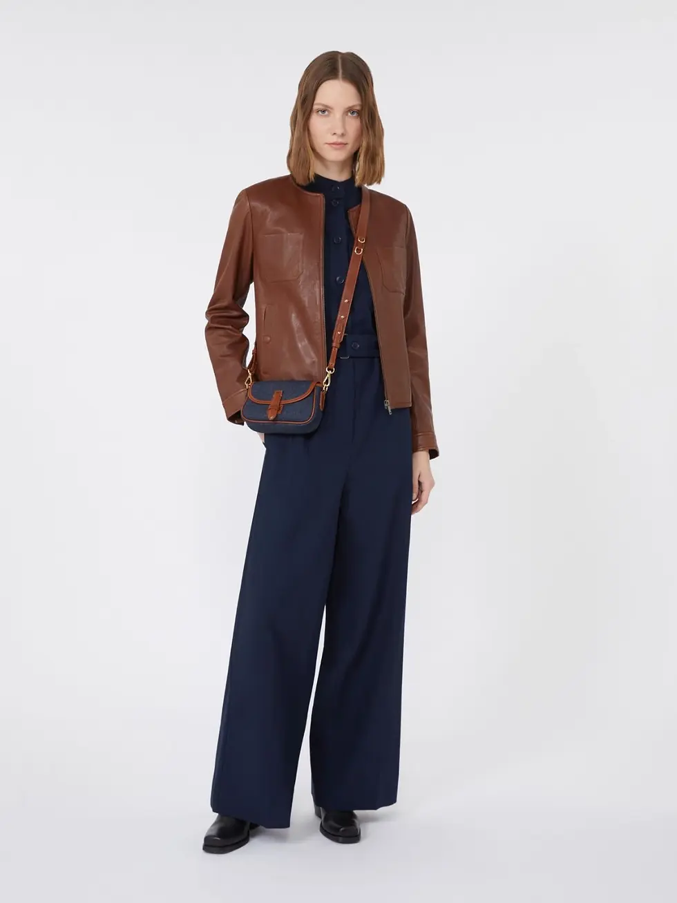 Thumbnail: MAX MARA WEEKEND Giacca corta in nappa cuoio  T. 42