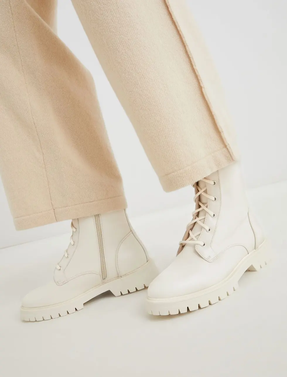 Thumbnail: MARELLA Anfibio in pelle bianco latte N. 37