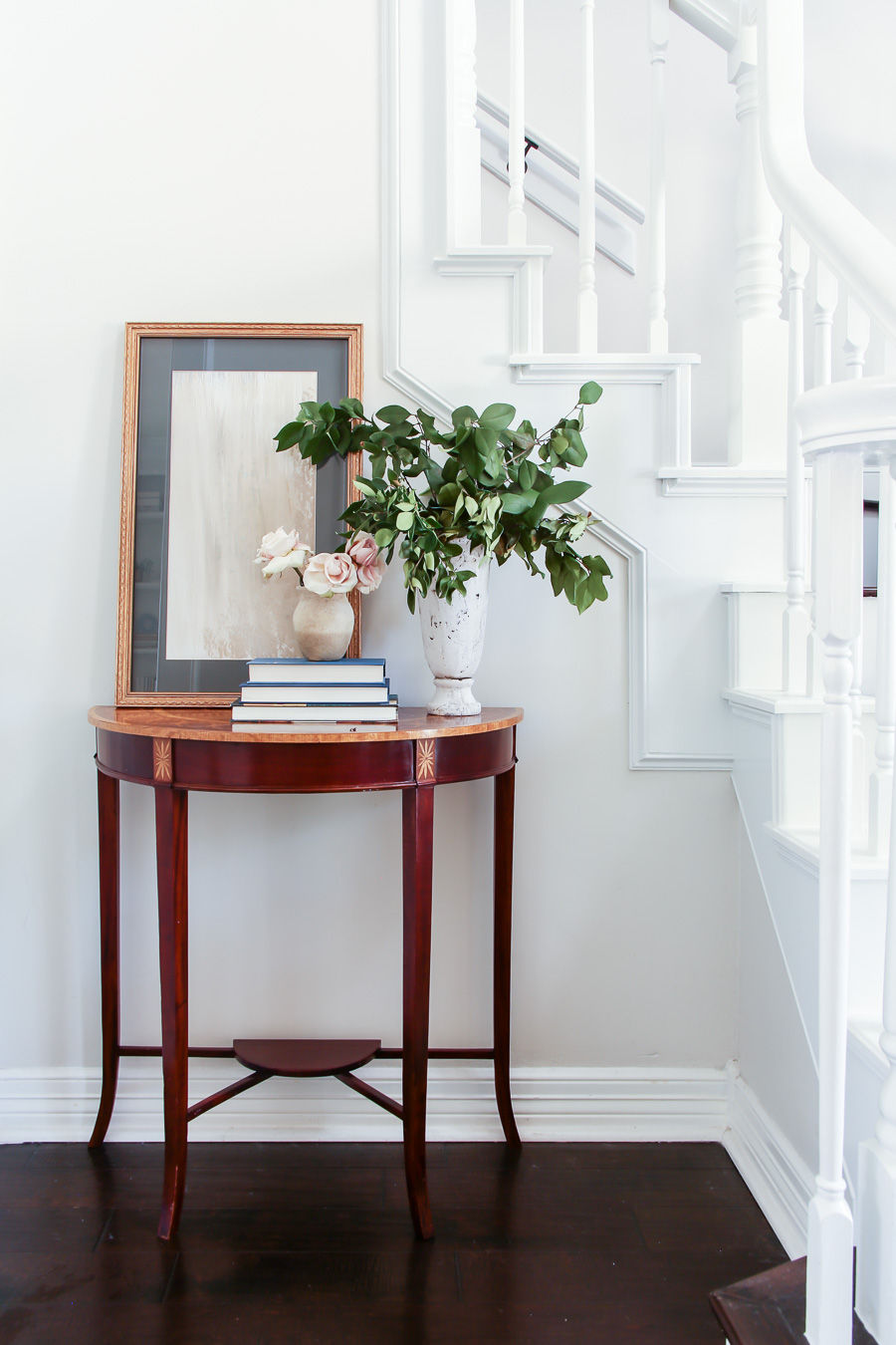 creating an entryway in a small space