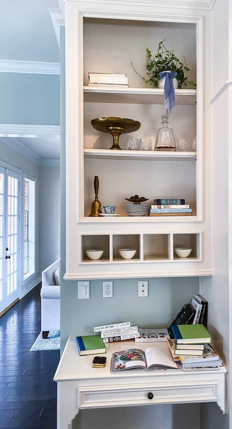 kitchen built in shelf before