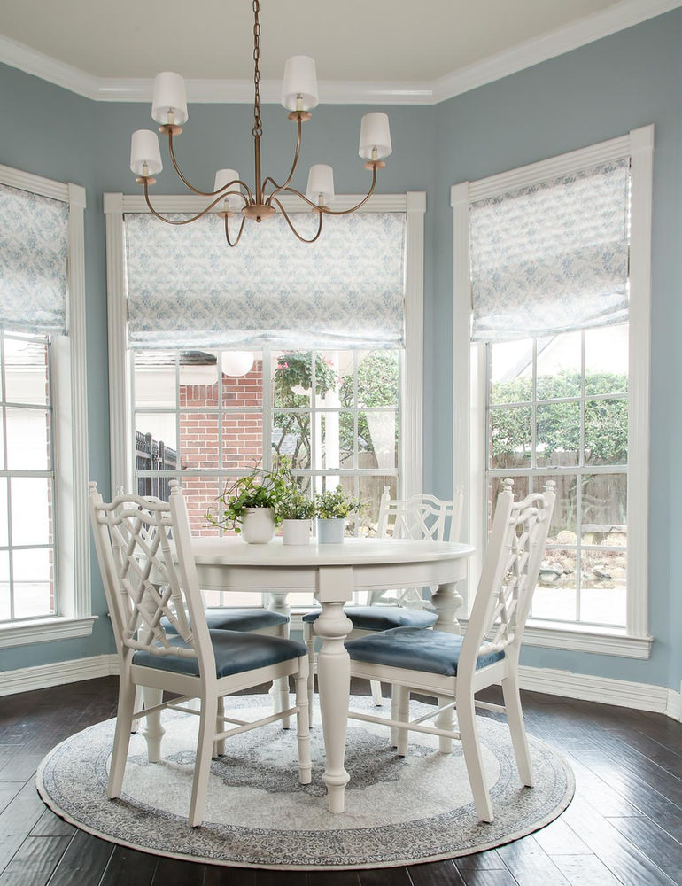 Fun Friday- a new rug in the breakfast nook