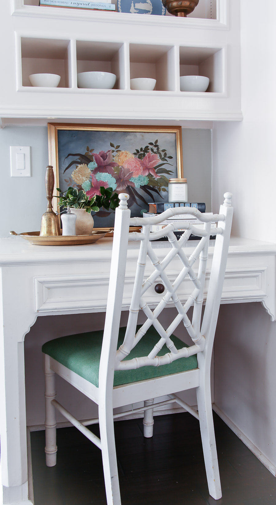 Jennifer Laura Living #StyleItNow Challenge | grandmillenial styled shelf