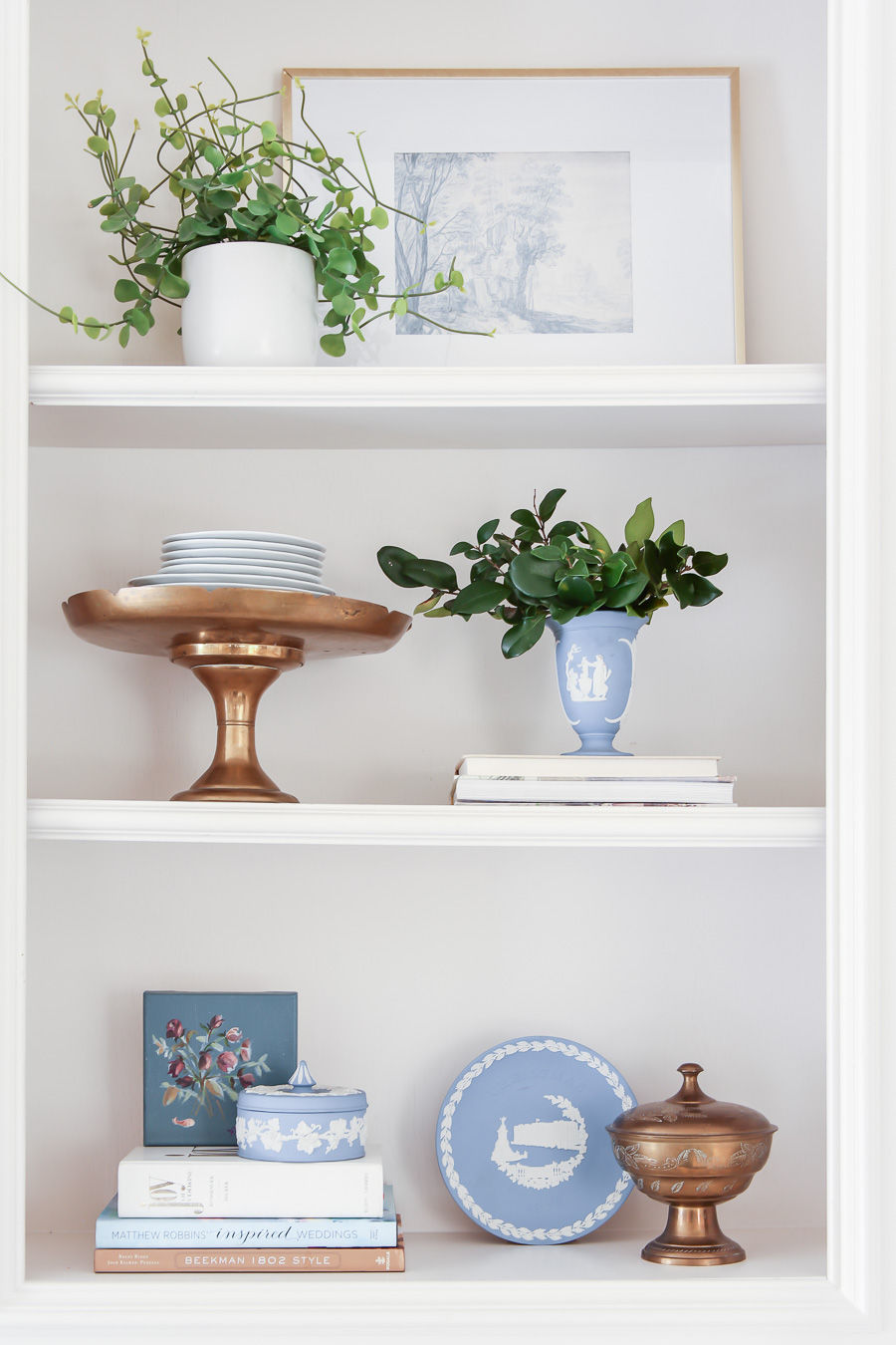 Jennifer Laura Living #StyleItNow Challenge | grandmillenial styled shelf