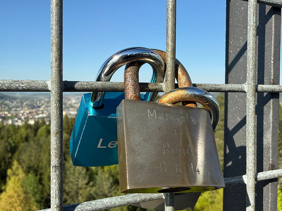 Die Schlösser am Eschenbergturm | Dazwischen Magazin