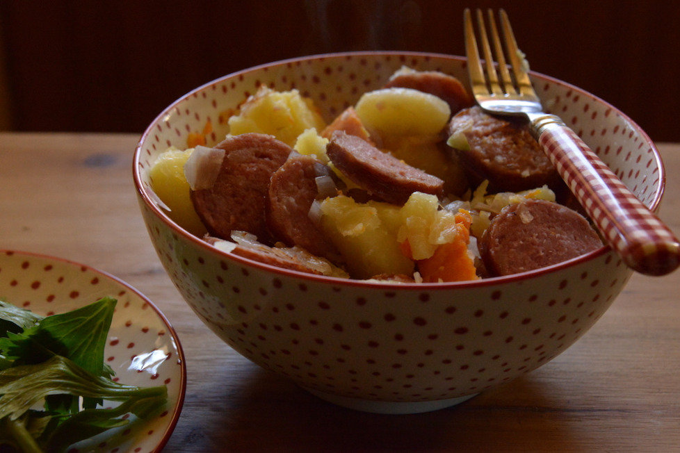 Saucisson à cuire, pommes de terre, céleri - Plat minute