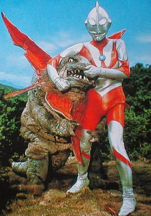 Ultraman vs Gabora