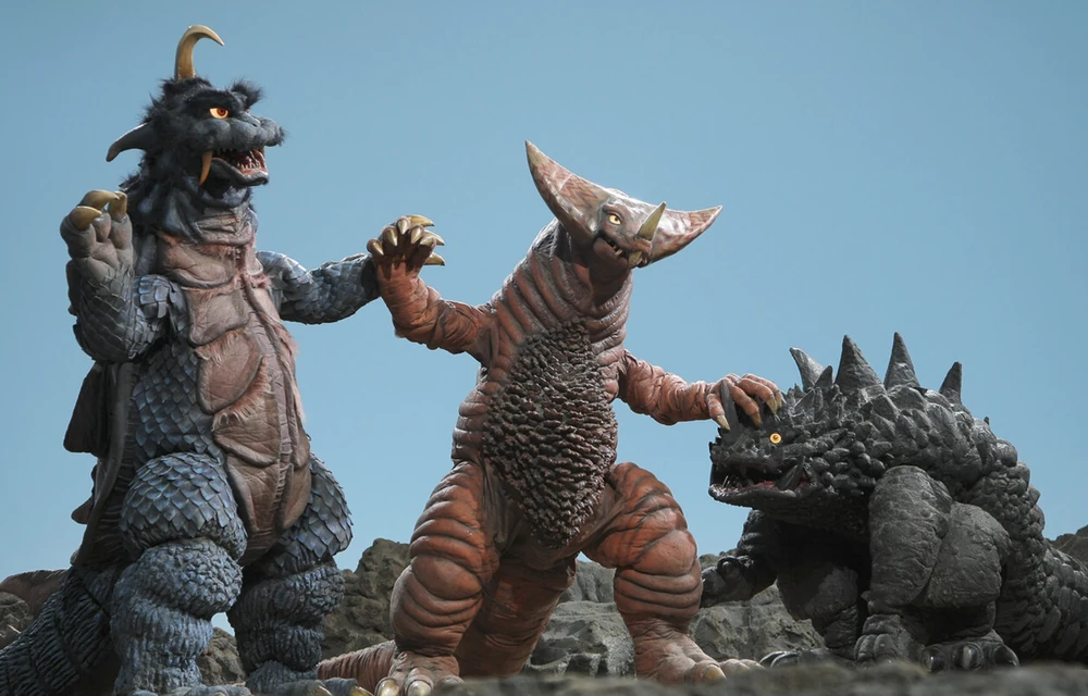 Gomess, Gomora, Magular