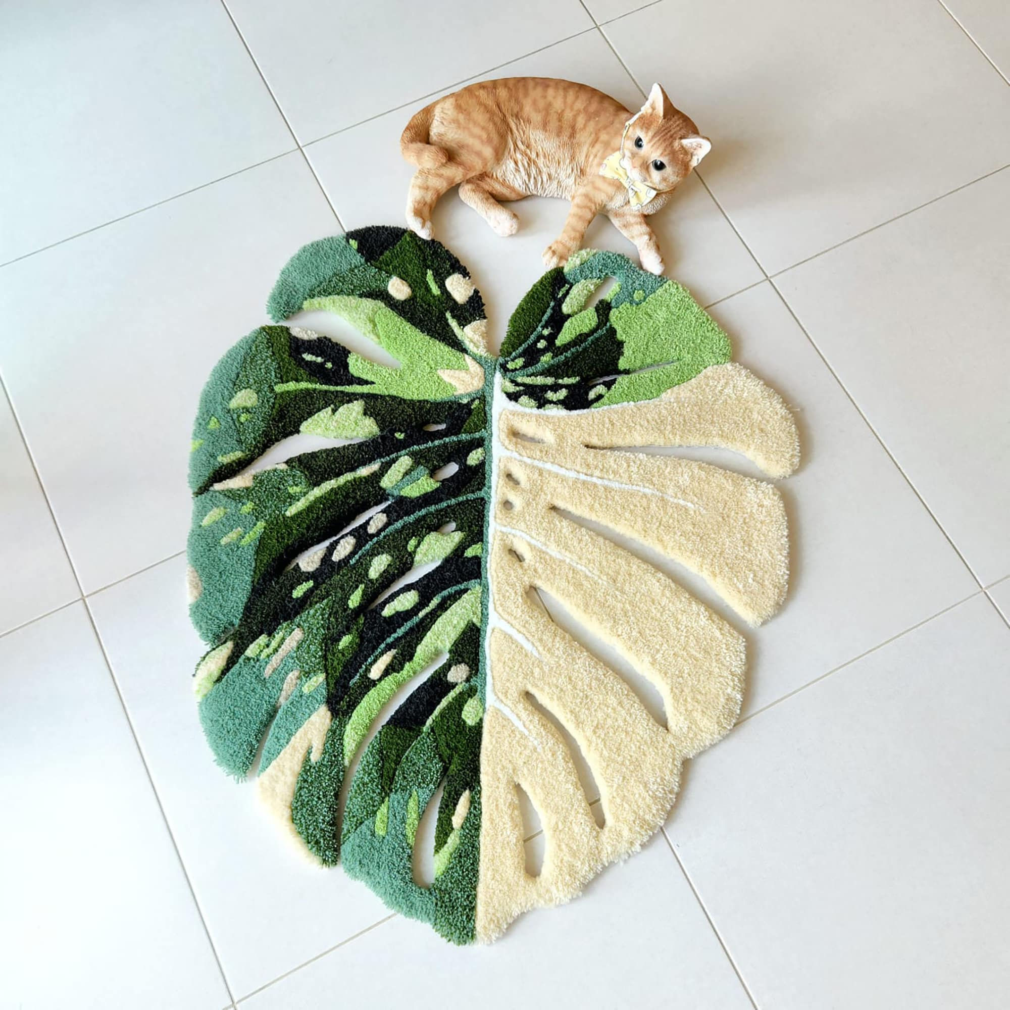 Monstera Albo Yaprak Halı