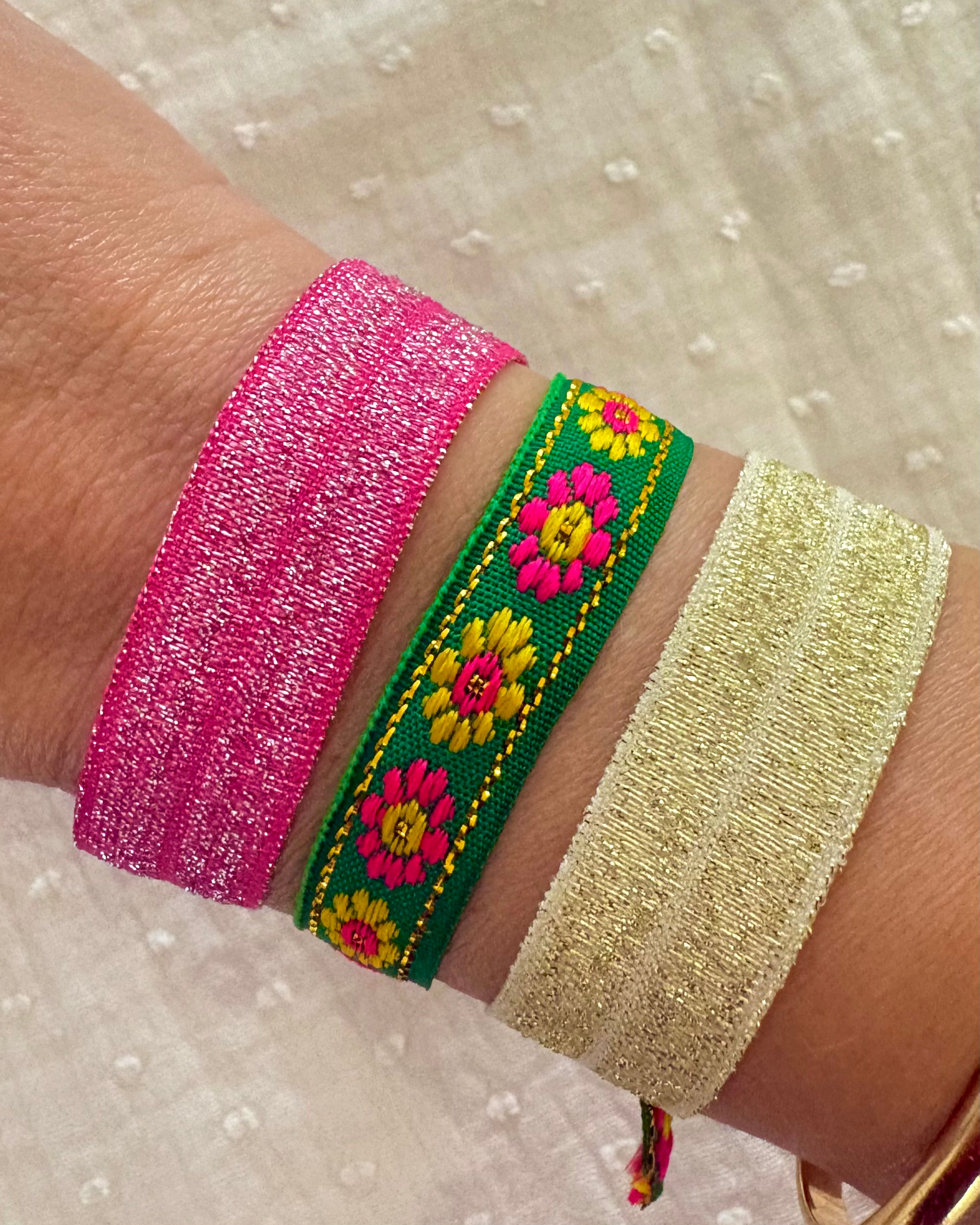 Ilana ruban brodé à nouer