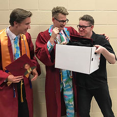grad_group08_sq.jpeg