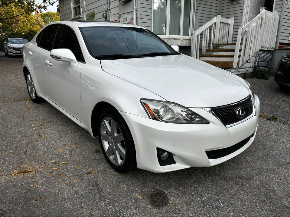 Thumbnail: Lexus IS250 AWD (2013)