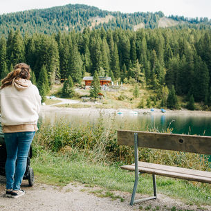Familienfreundlicher Ausflug mit Kinderwagen: Der zauberhafte Rundweg um den Arnensee