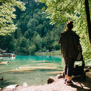 Kinderwagen Spaziergang am Blausee