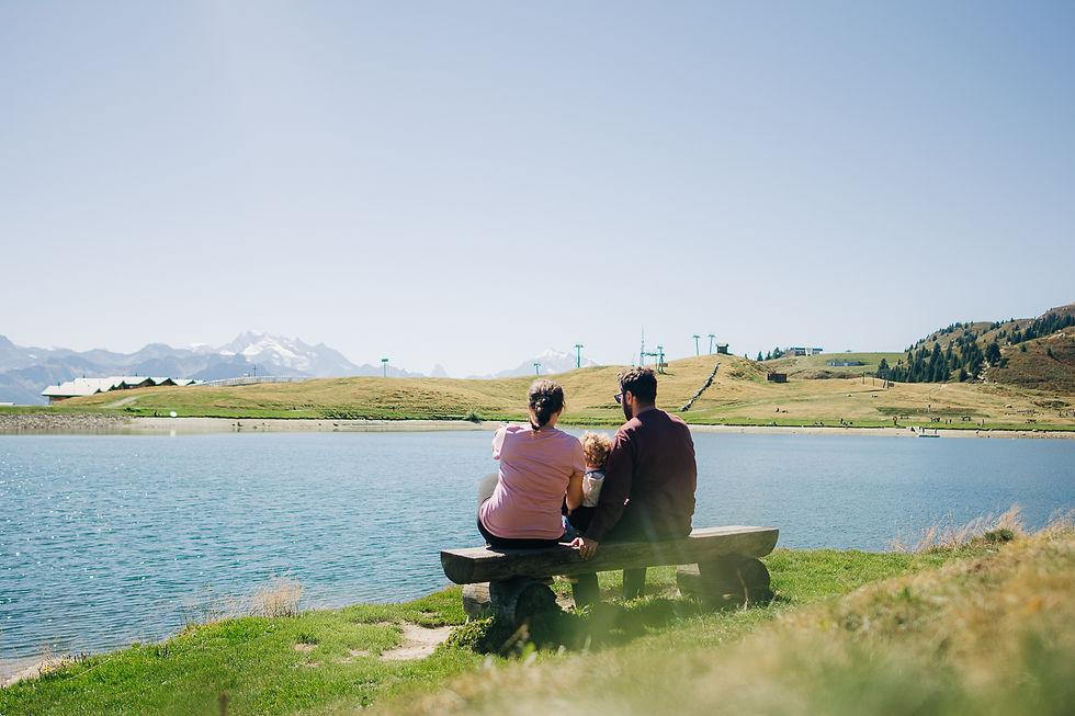 Familienausflug an den Bettmersee im Wallis