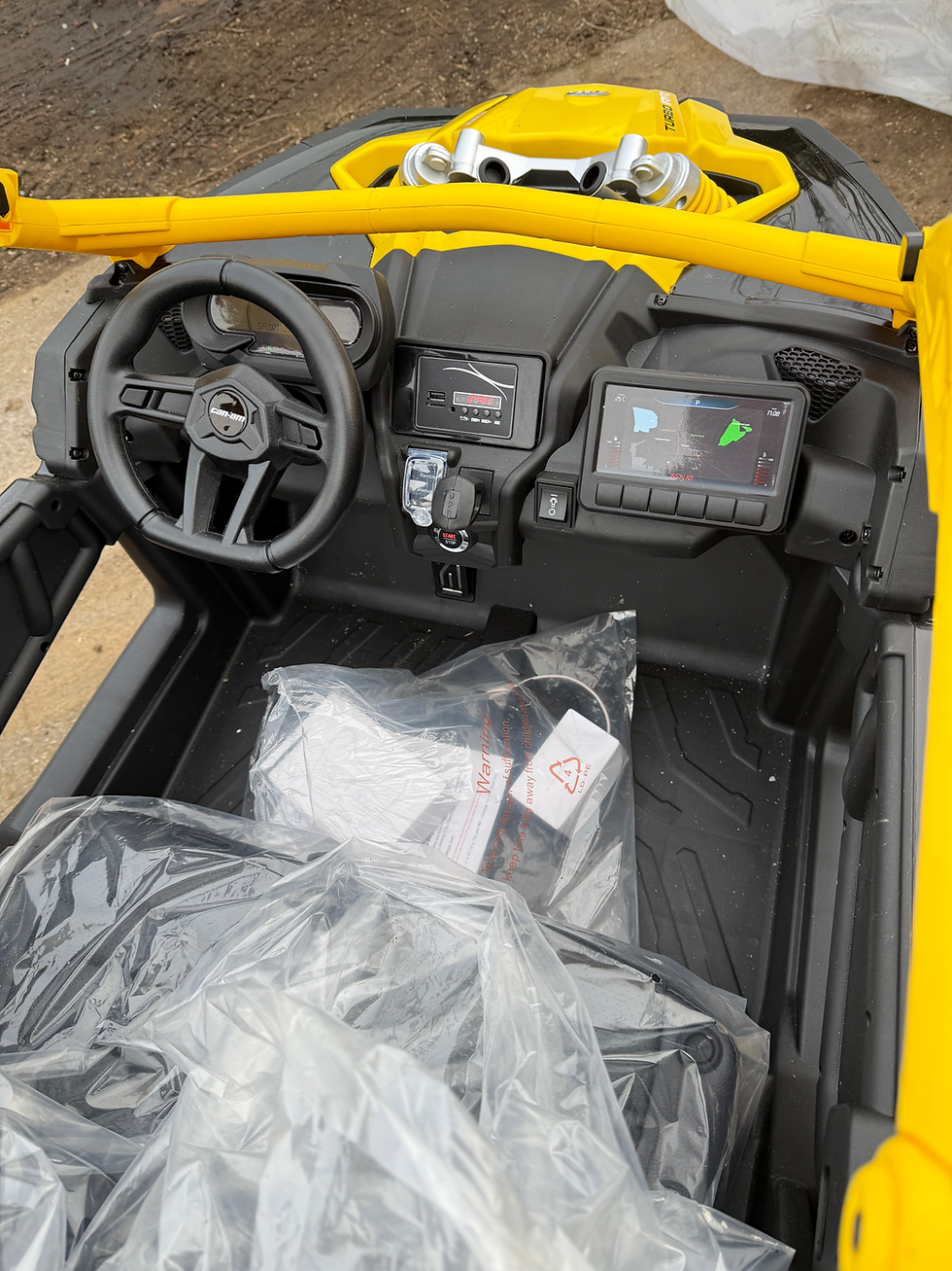 Miniature : CANAM JAUNE