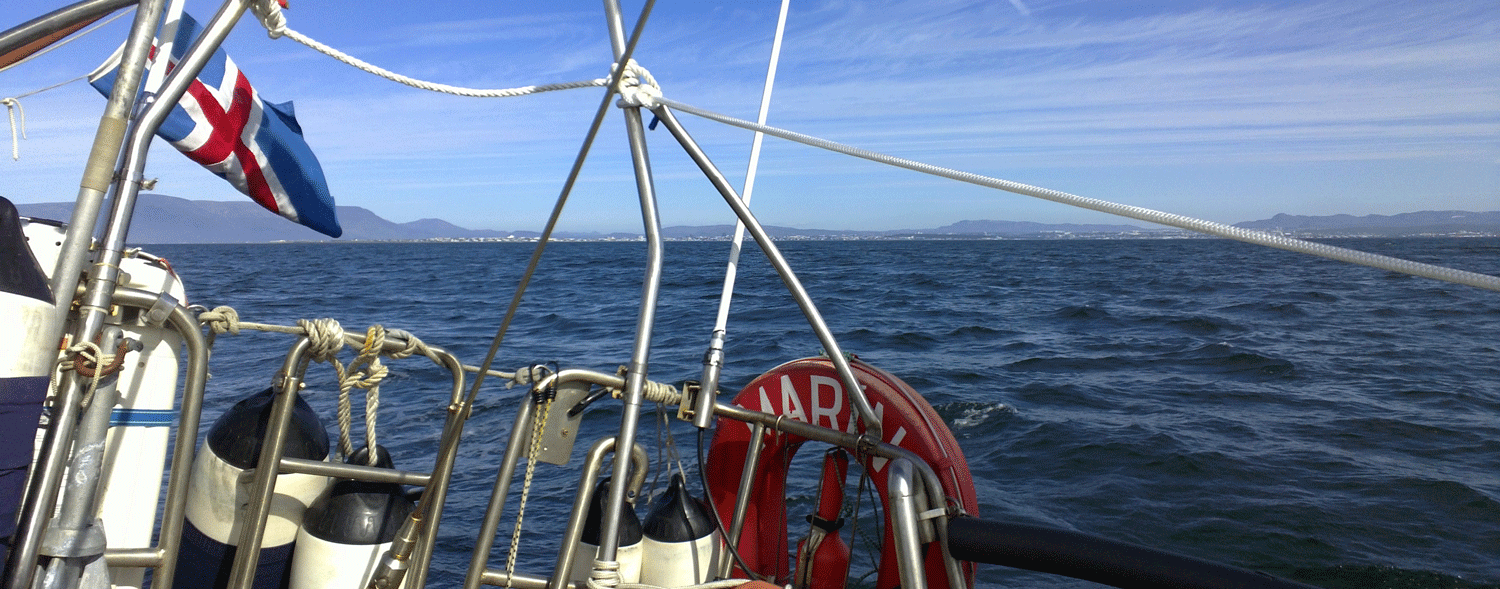 Faxaflói, sailing