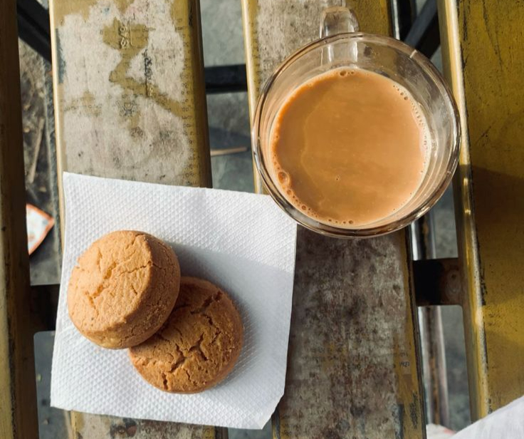 Anna, Eradu Salt Biscuit Okka Tea!