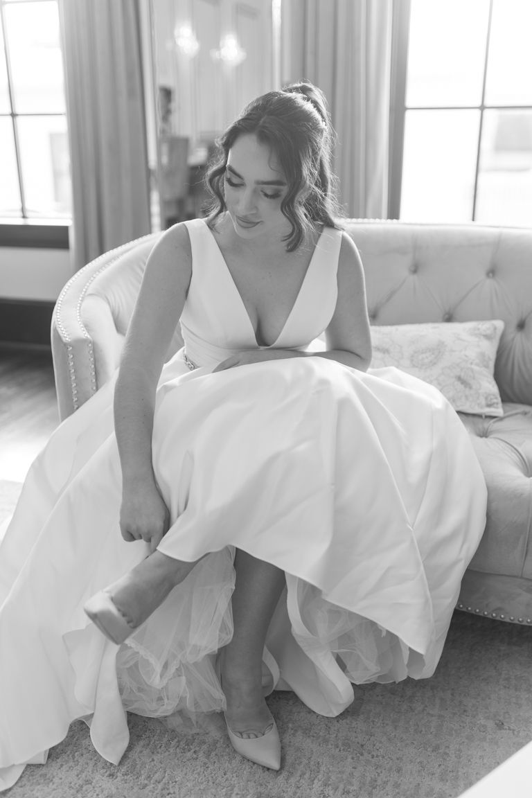 Getting ready bridal portraits at howey mansion, editorial and emotional wedding photography