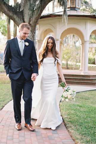 romantic newlywed portraits estate on the halifax wedding venue