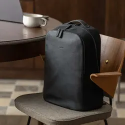 athos-black-lifestyle.jpg