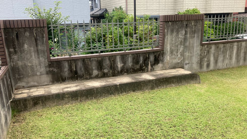 煉瓦を使った花壇