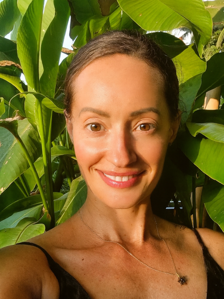 Sara, founder of RAY Healing, sharing Ayurvedic well-aging and holistic health practices.