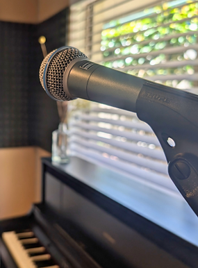 High-quality microphone used for singing lessons and performance practice at Vocal Vision, Adelaide
