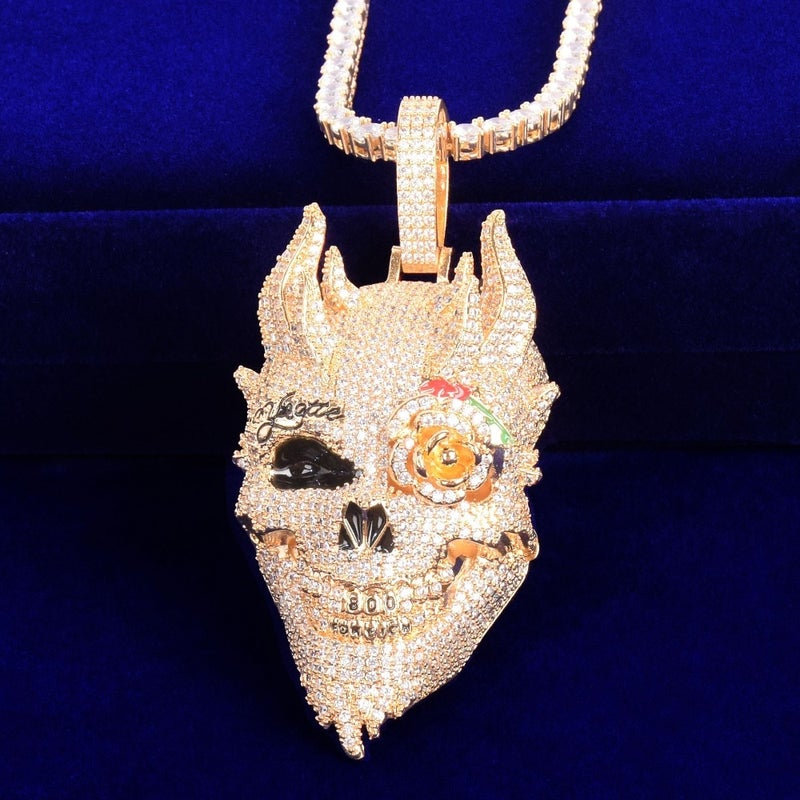 SKULL PENDANT W/CHAIN - GOLD/WHITE GOLD 