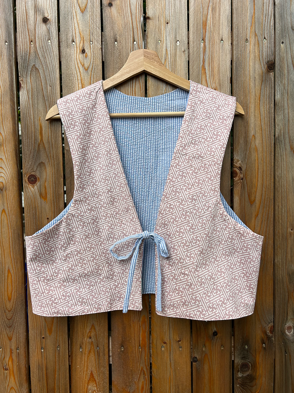 Thumbnail: reversible cropped vest