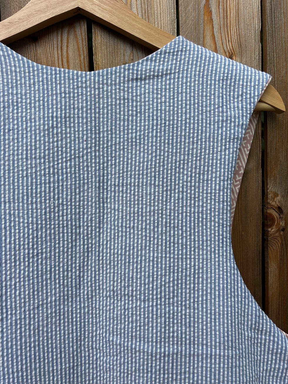 Thumbnail: reversible cropped vest