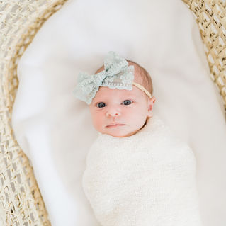 4 Tips For a Successful Newborn Session | Plan Your Newborn Session | Green Bay Motherhood Photographer