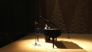 西井葉子さんピアノコンサート　越後妻有文化ホール「段十ろう」