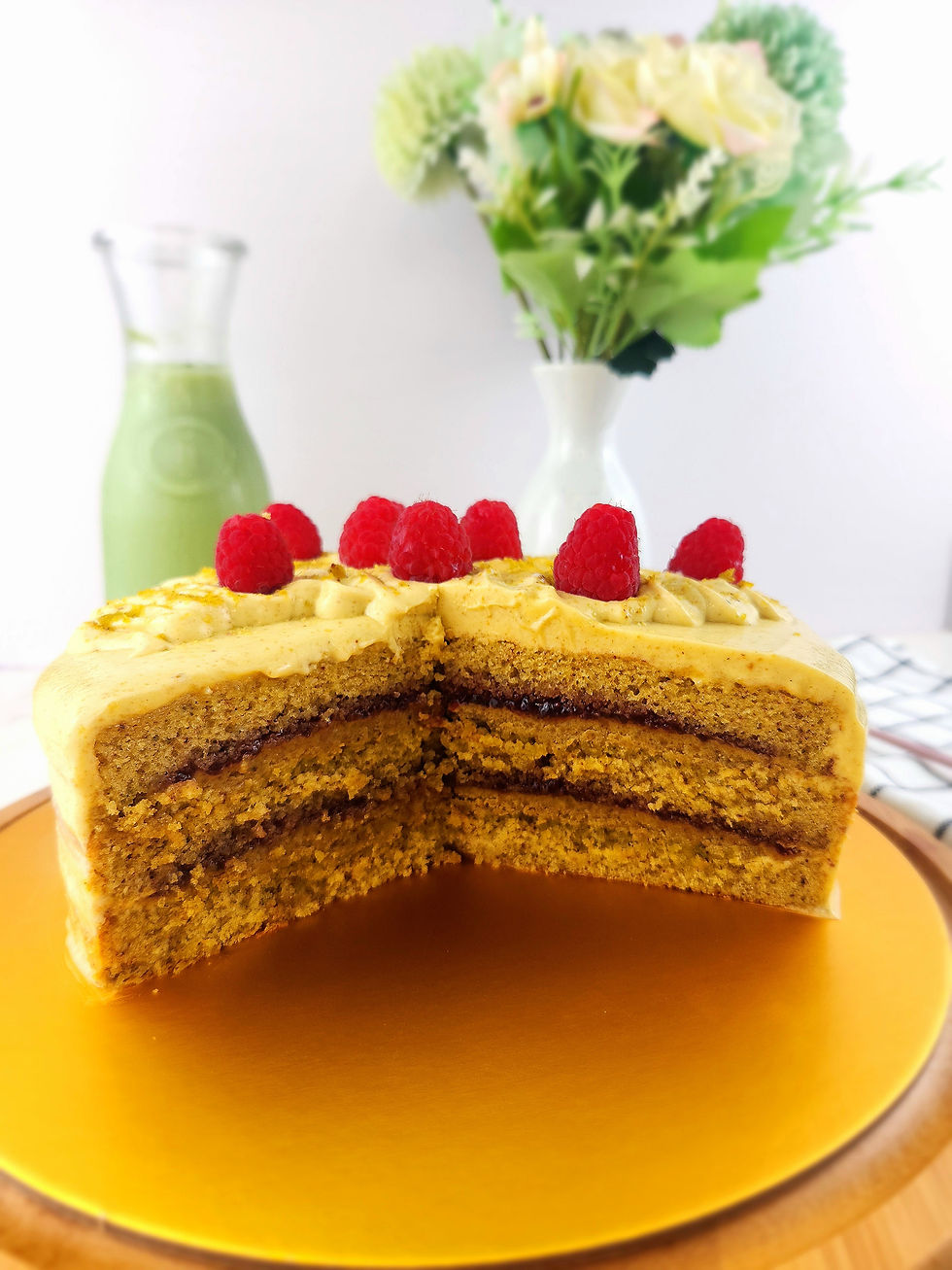Pistachio Raspberry Cake