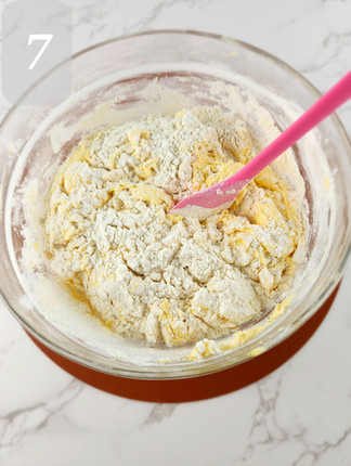 STEP BY STEP INSTRUCTIONS FOR THE LEMON POUND CAKE