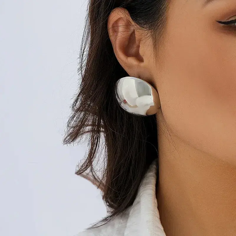 Thumbnail: Solenne Grande Dome Stud Earrings