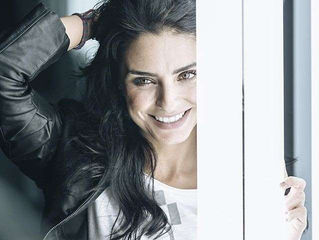 La razón por la que Aislinn Derbez se sentÃa fea