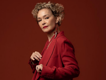 JULIA LEMMERTZ EM BRASÍLIA COM A PEÇA "DELICADEZA E COMPAIXÃO: FRAGMENTOS DE LYA LUFT"