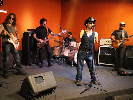 BANDA DUDÉ E A MÁFIA SE PREPARA PARA RETORNO AOS PALCOS