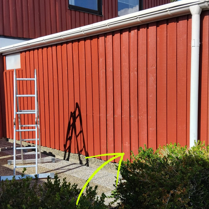 rött förråd i trä