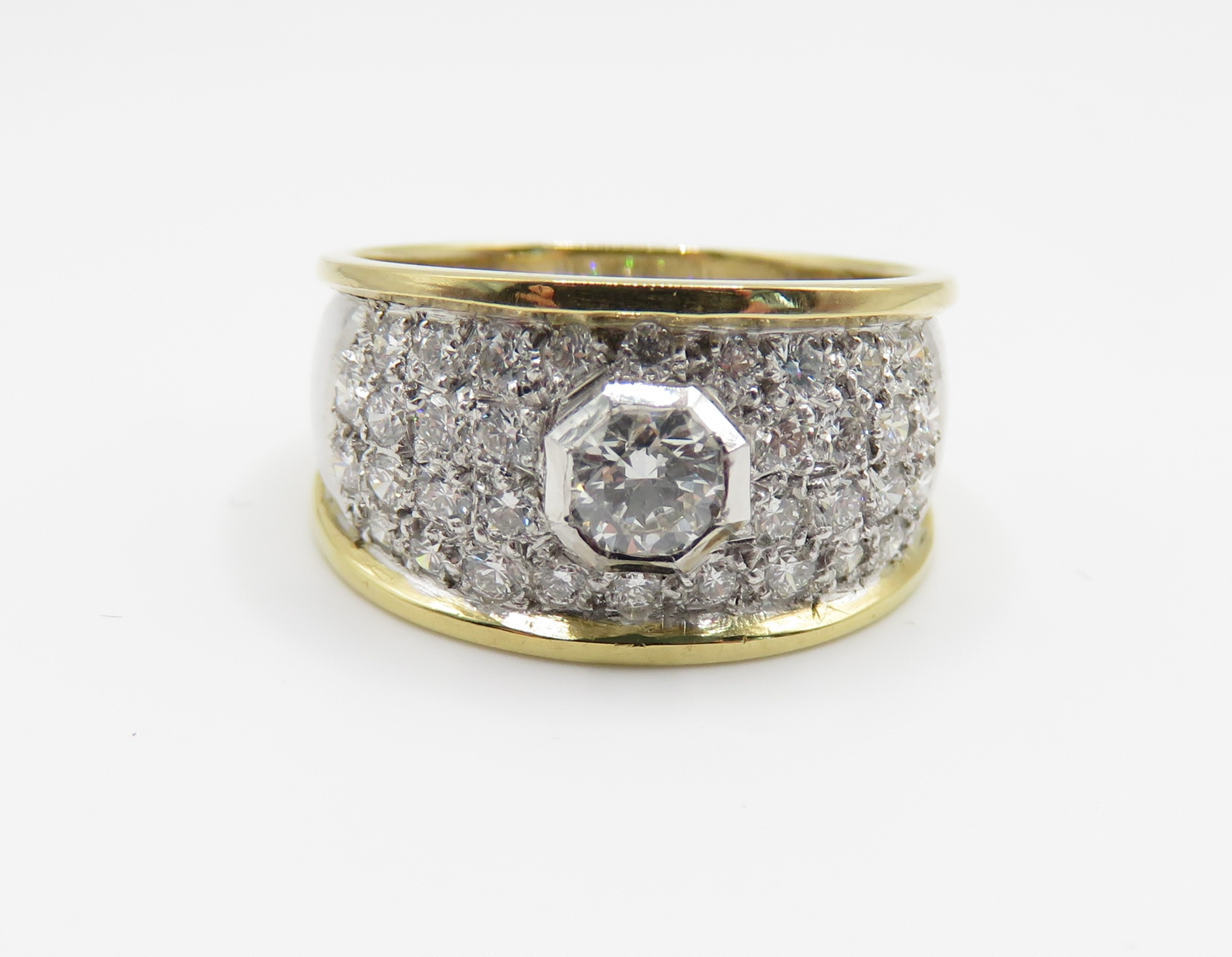An 18ct Yellow & White gold Bombay Diamond Cluster Ring