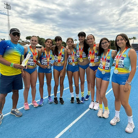 Subcampeonas de España y campeonas del relevo 5x80: ¡Nuestras sub14 brillan en Nerja!