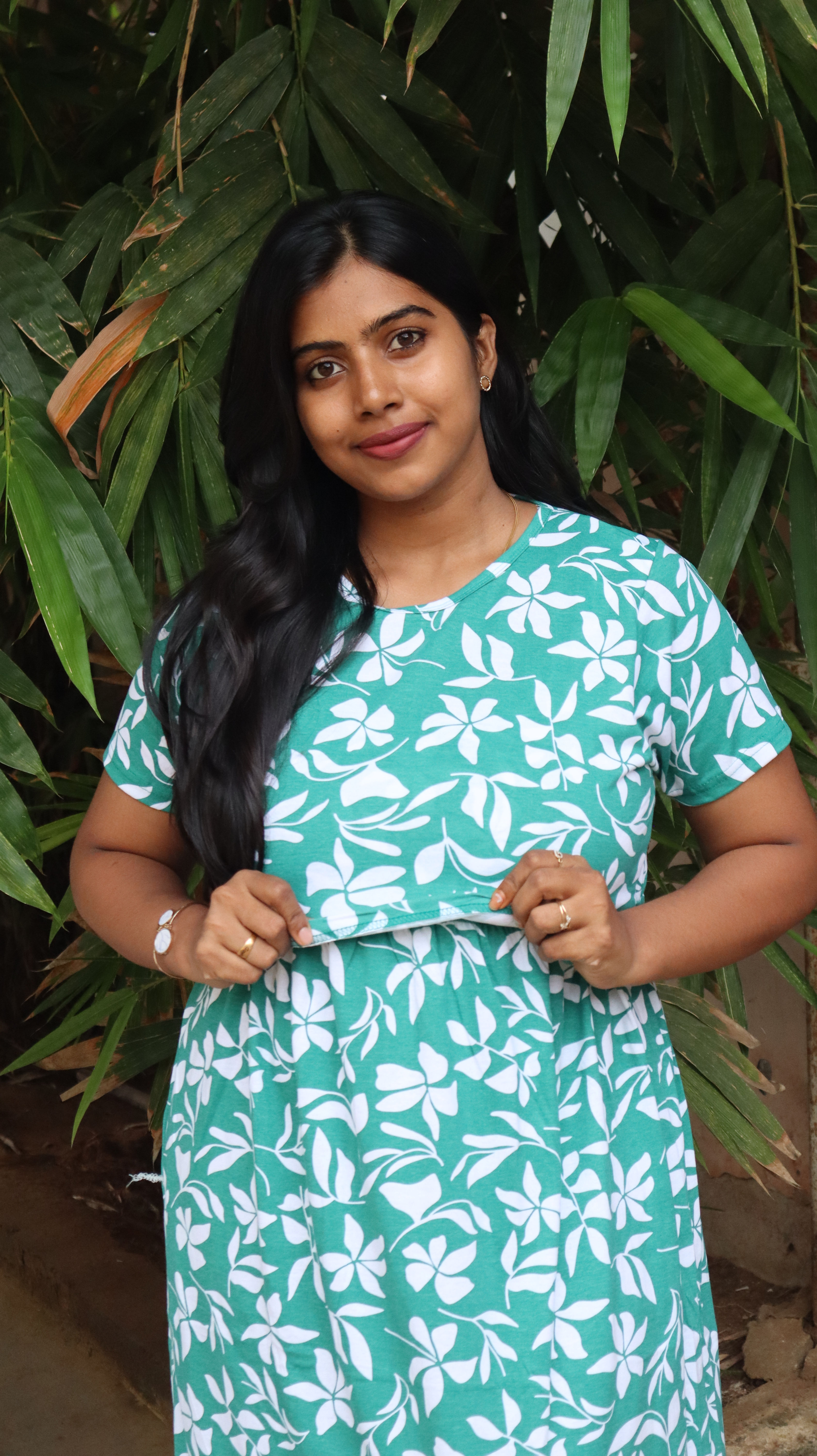 Green Flower Feeding Lounge Wear