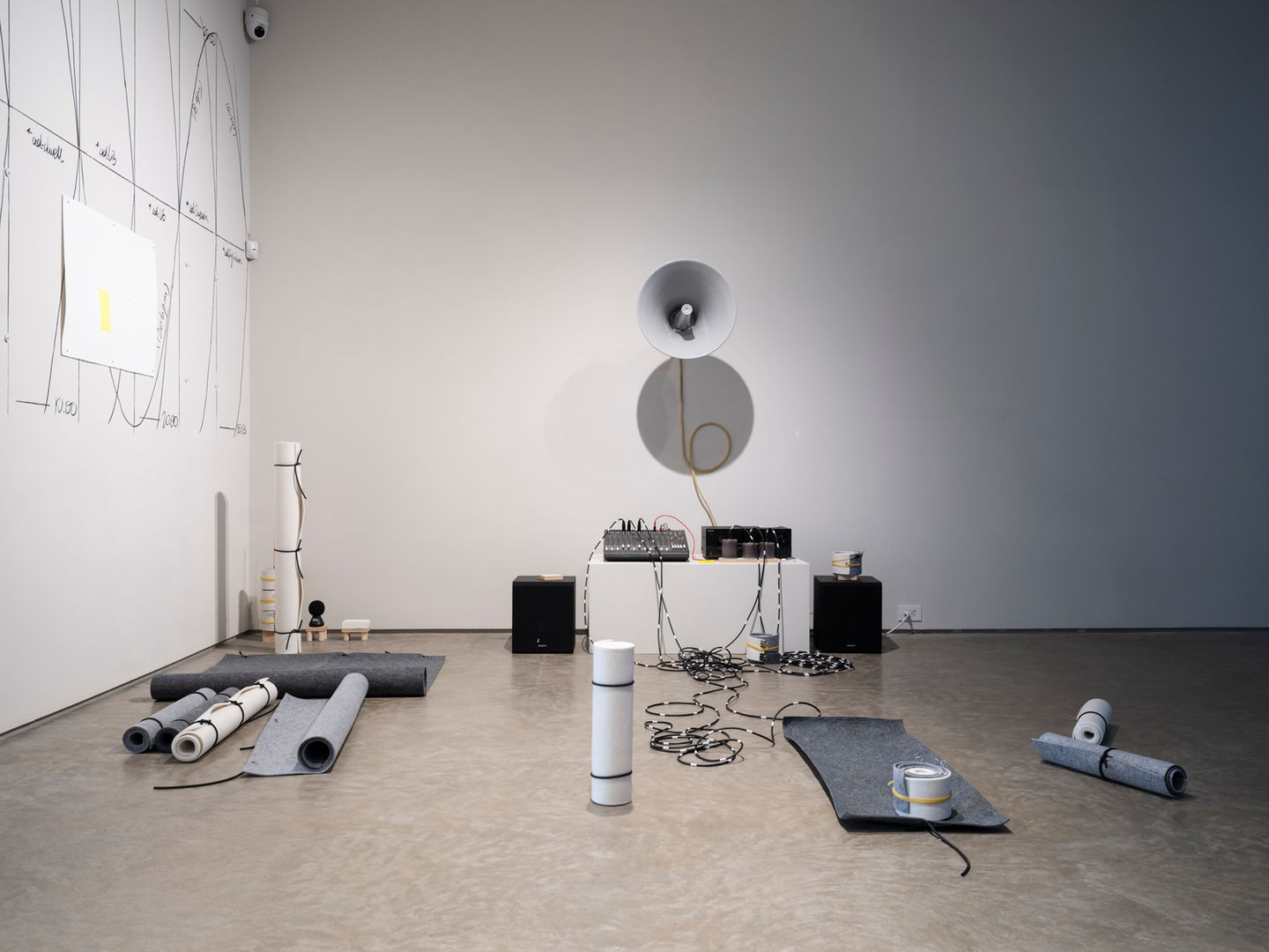 wei, "Ensemble 080108112024"
Image courtesy of Flaneurshan.studio
