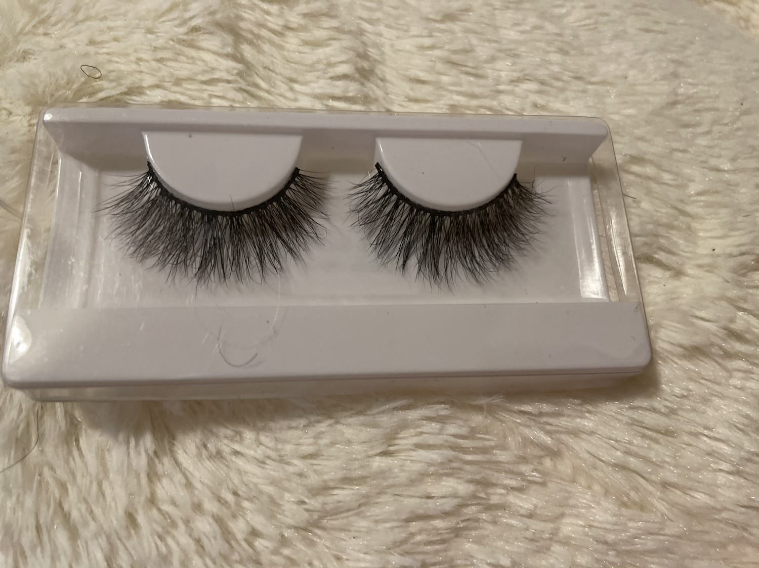 Siberian Lashes (cruelty free )