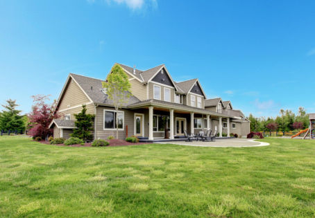 Is It Better to Invest in a Long-Term Mortgage?