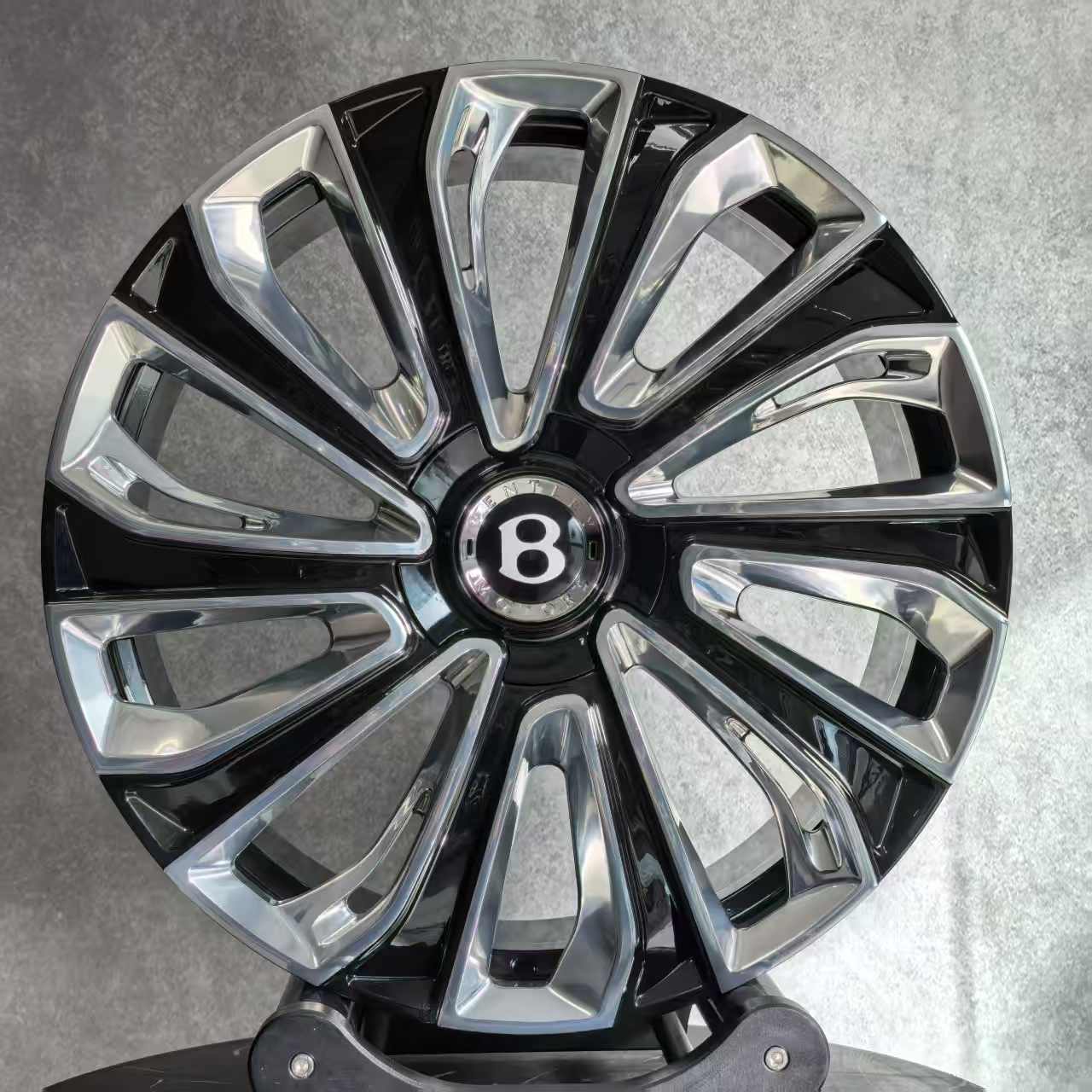 Bentley Flying Spur Forged Wheels for Aura Forged Atelier Client Simon Cheong