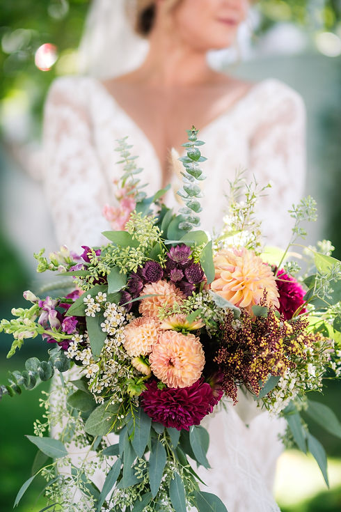 Florboxoxo Blanc Denver floral design for weddings rustic fall season bridal bouquet red dahlias bouquet