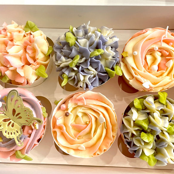 Vanilla cupcake Spring.JPG